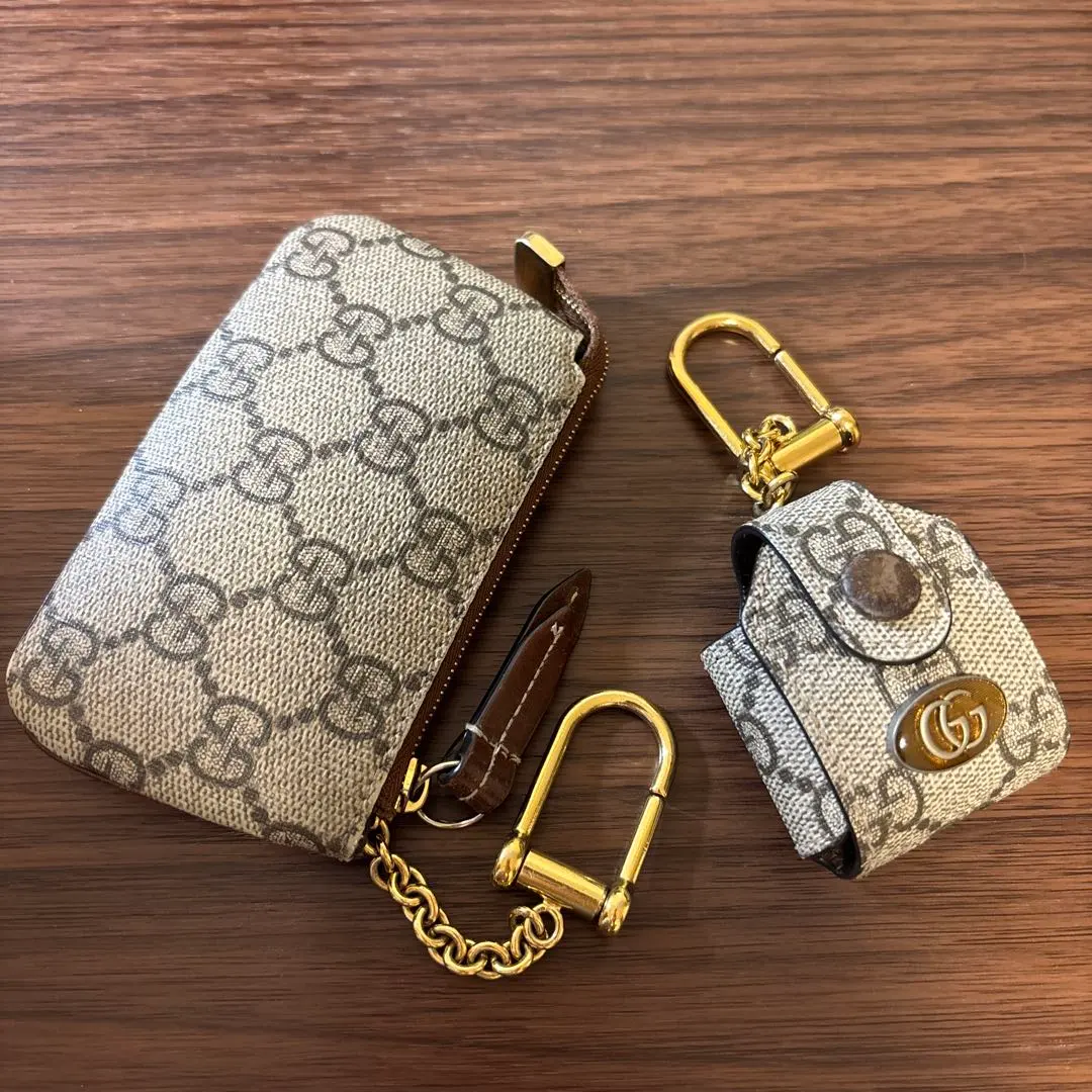 2026年最新】グッチAirPodsケースの人気アイテム - メルカリ