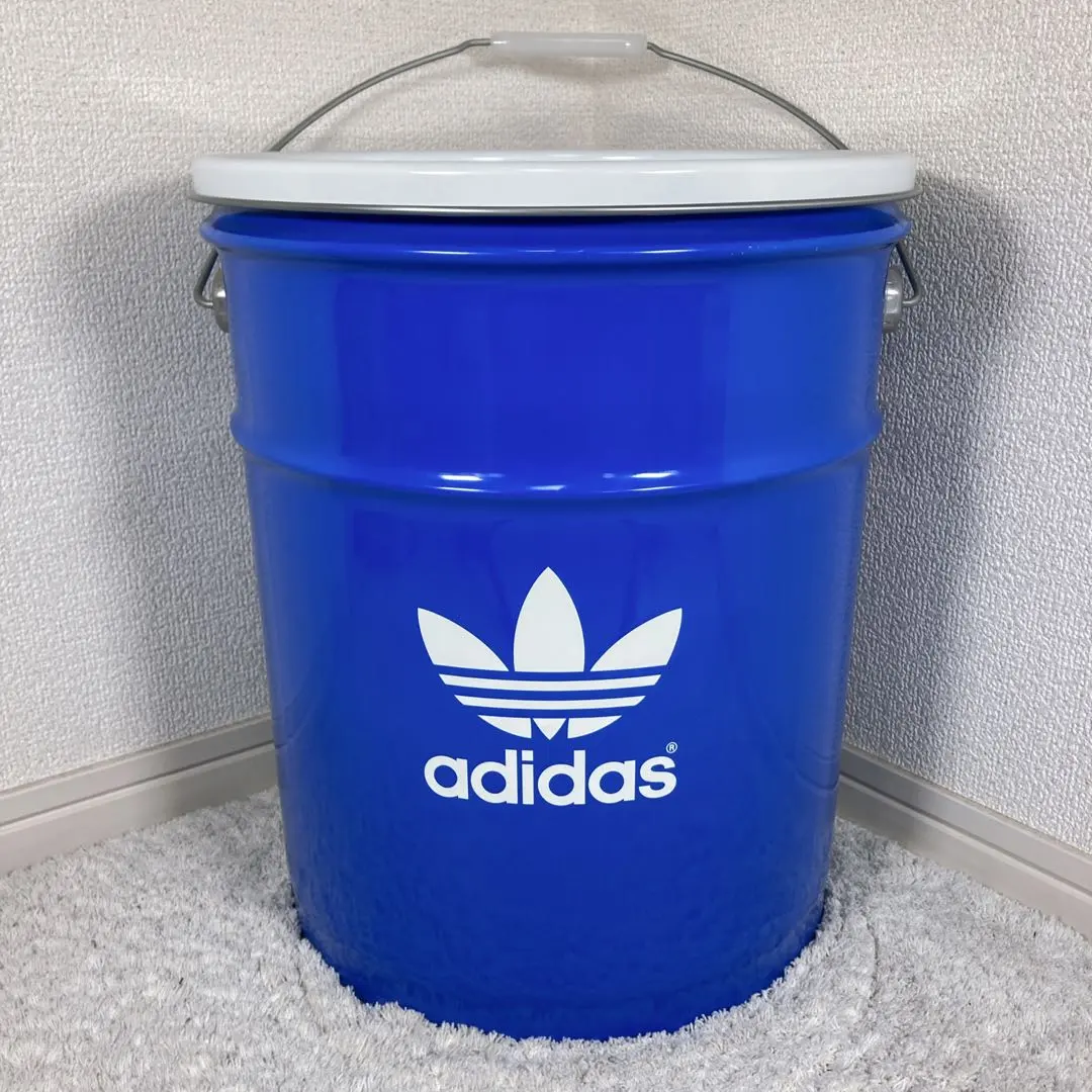 2026年最新】アディダス 缶 椅子の人気アイテム - メルカリ