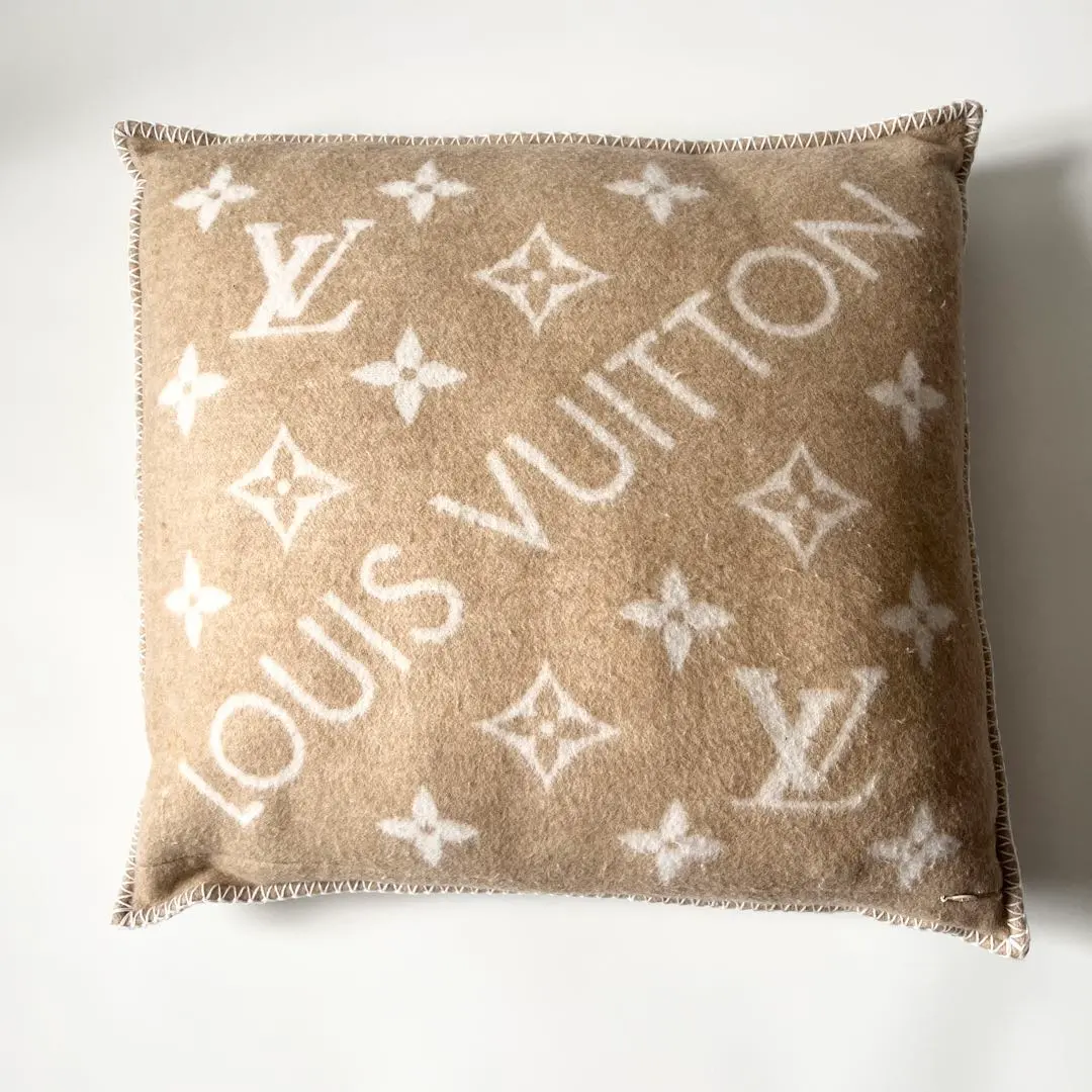 2026年最新】LOUIS VUITTON クッションの人気アイテム - メルカリ
