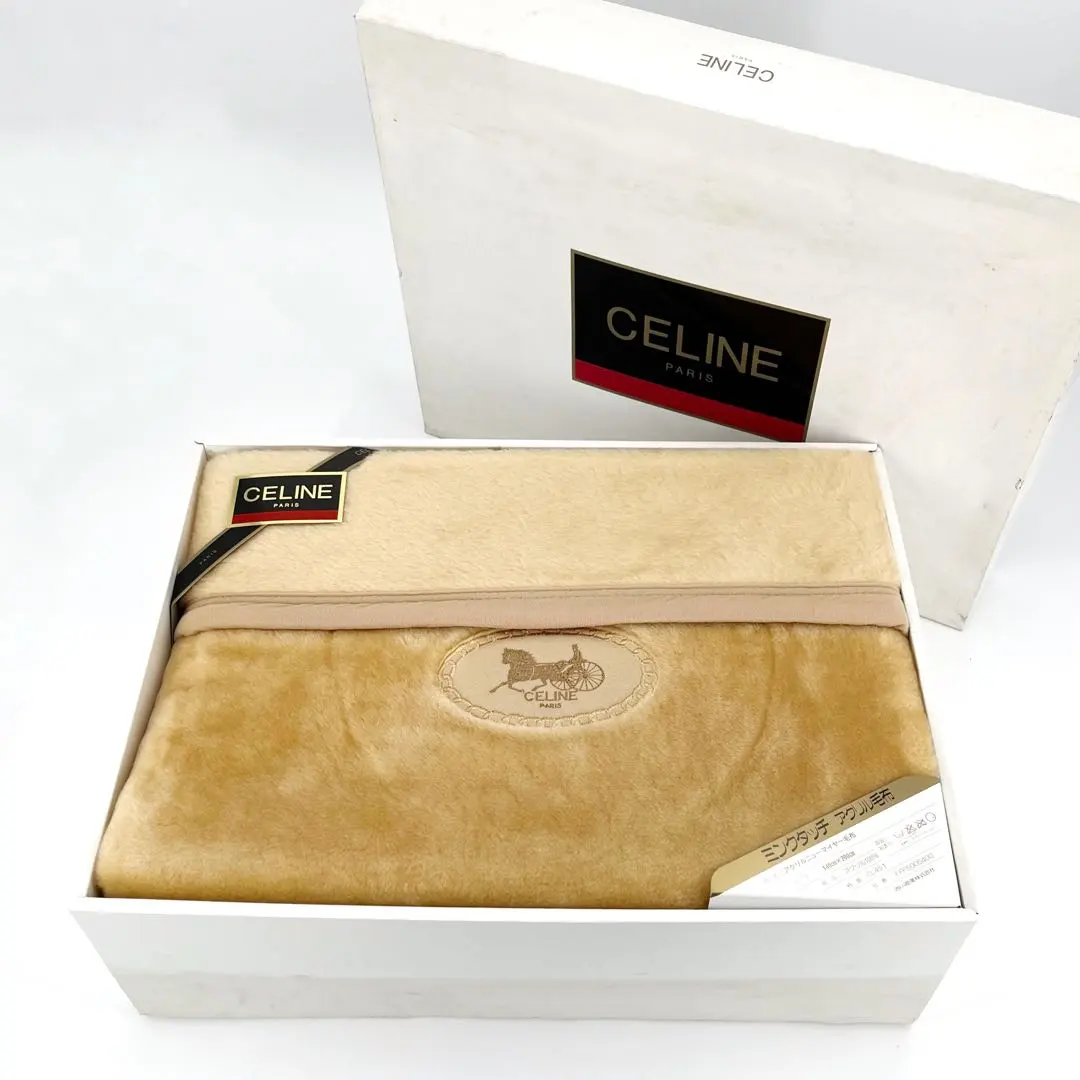 2026年最新】CELINEミンクタッチアクリル毛布の人気アイテム - メルカリ