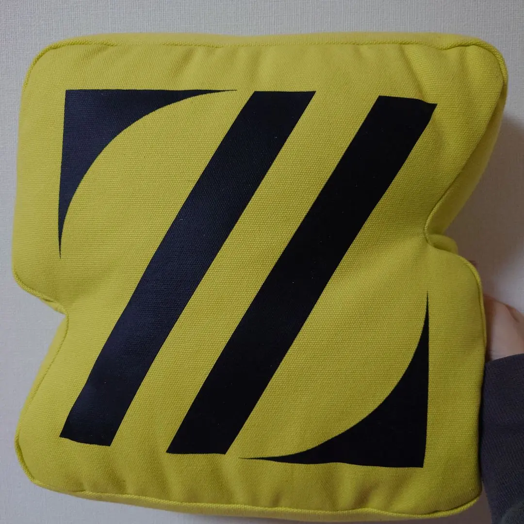 2026年最新】zeta division クッションの人気アイテム - メルカリ