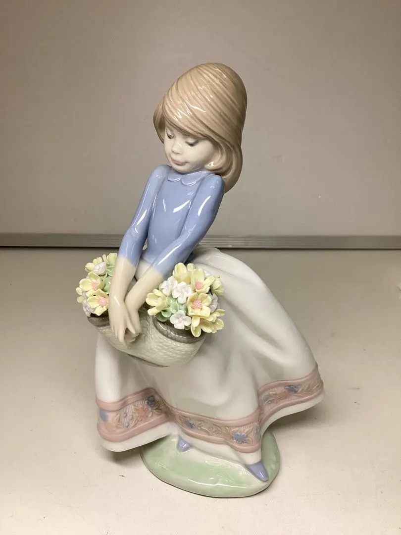 2026年最新】リヤドロ きれいな花ばかりの人気アイテム - メルカリ