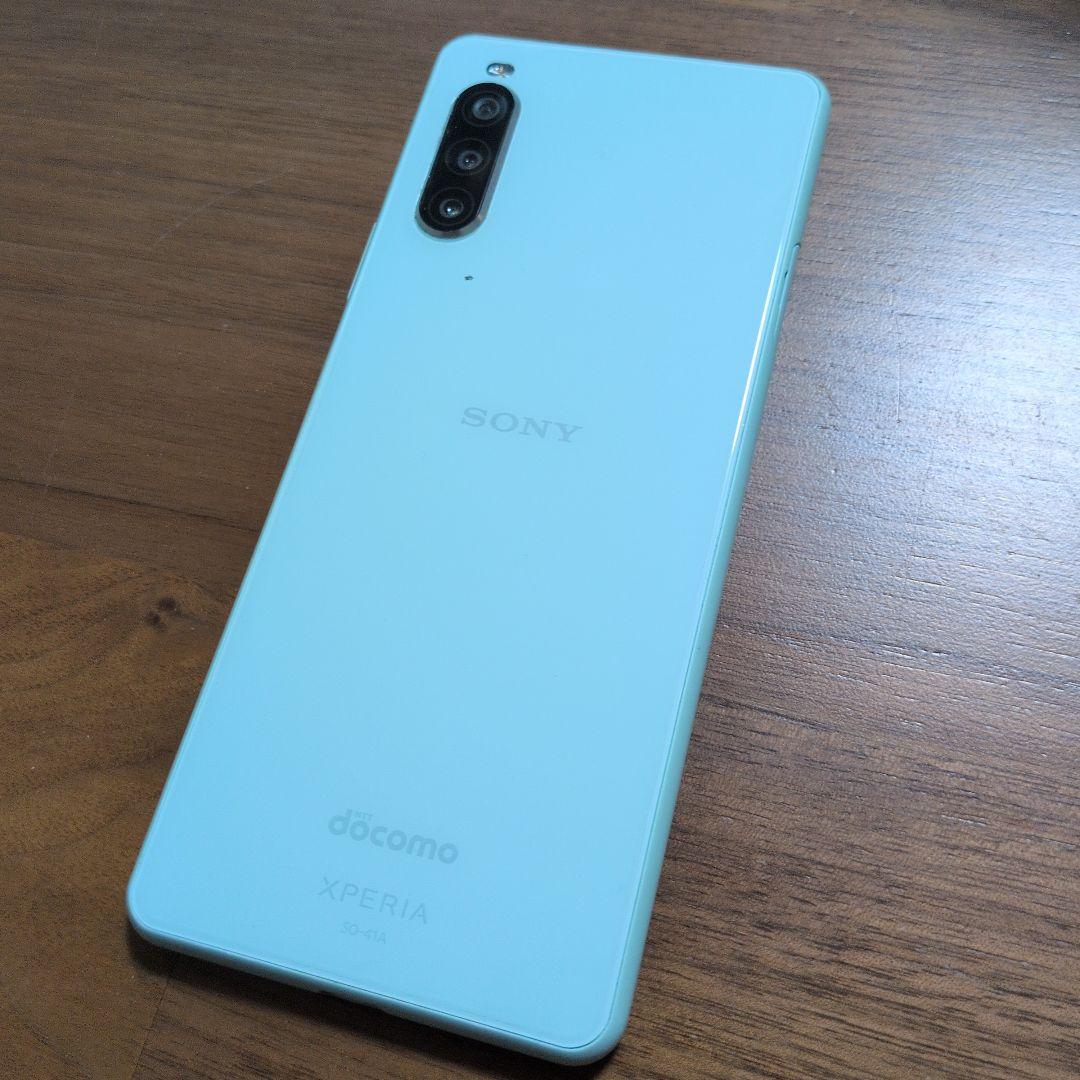 SONY Xperia docomo so-41A 水色 本体 Amazon | docomo Xperia 10 II SO-41A ホワイト スマートフォン本体
