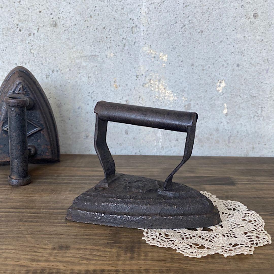 イギリス アンティーク アイロン ➁ - メルカリ