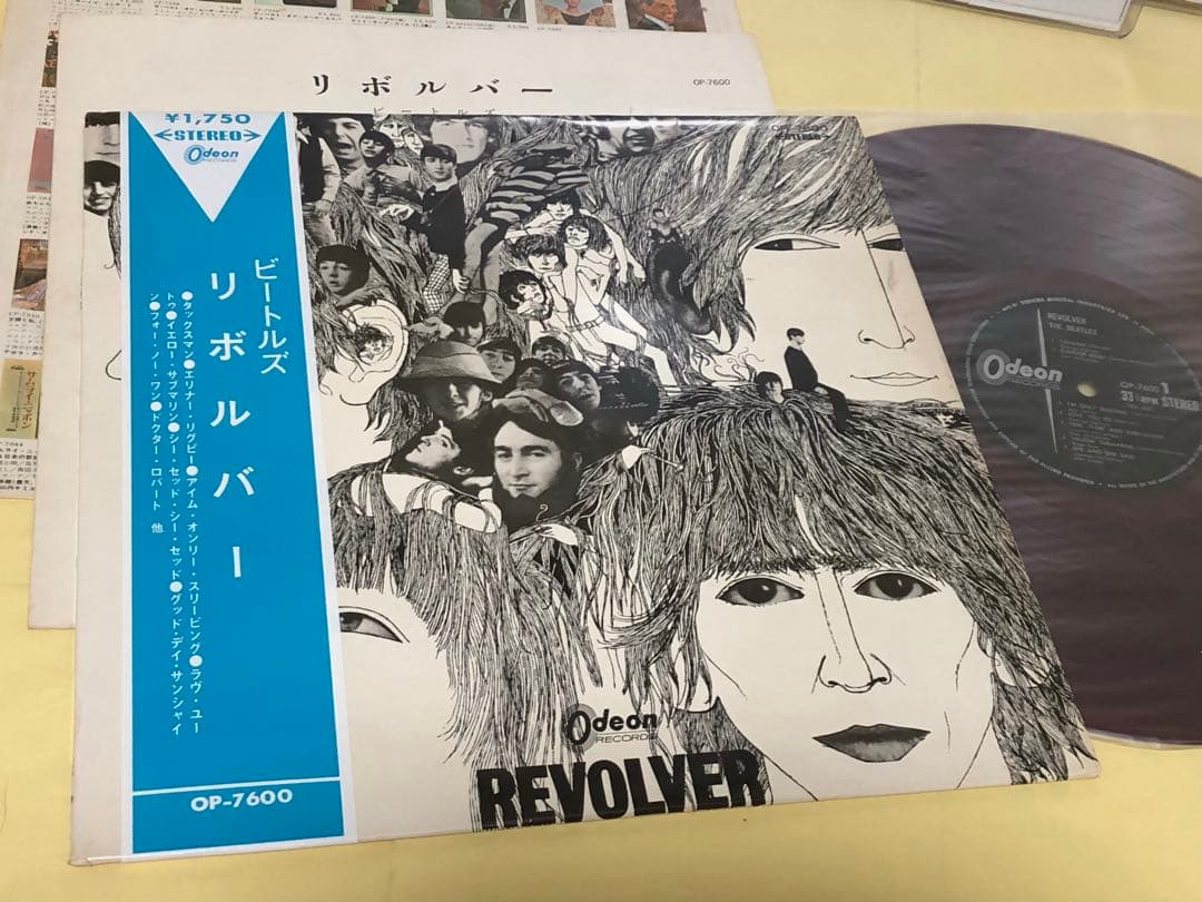 ◉ビートルズ ○リボルバー ◉希少 青帯(補充票)付赤盤 (OP-7600)