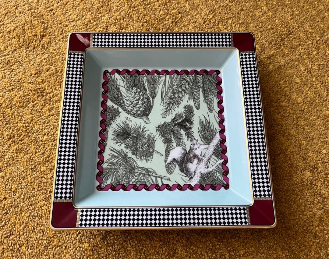 希少　リチャードジノリ トーテム スクエアトレイ リス　24.5cm