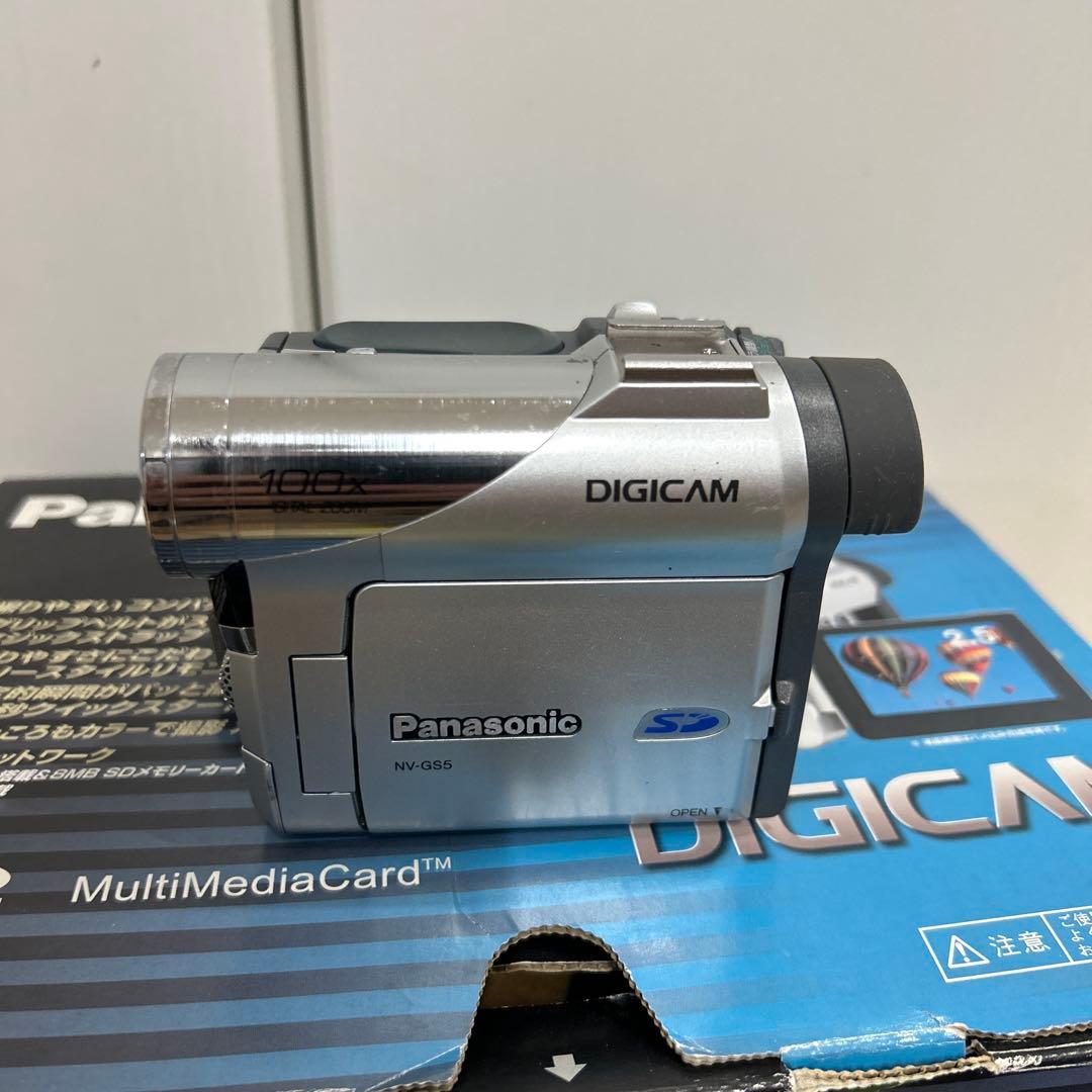 《再生・録画可動品・付属品多数》パナソニックビデオカメラ　NV-GS5K