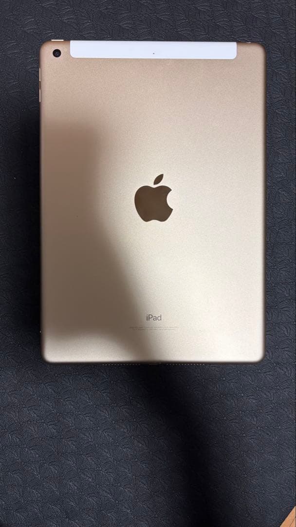 Apple iPad ゴールド (第5世代) 32GB - メルカリ