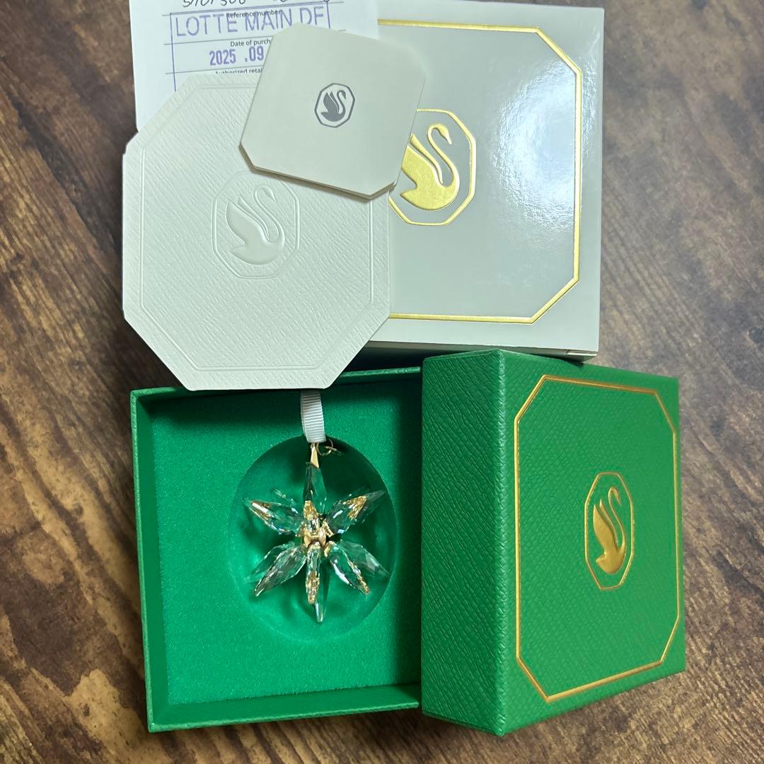 新品☆スワロフスキー 2025 クリスマス 3D オーナメント ホワイト