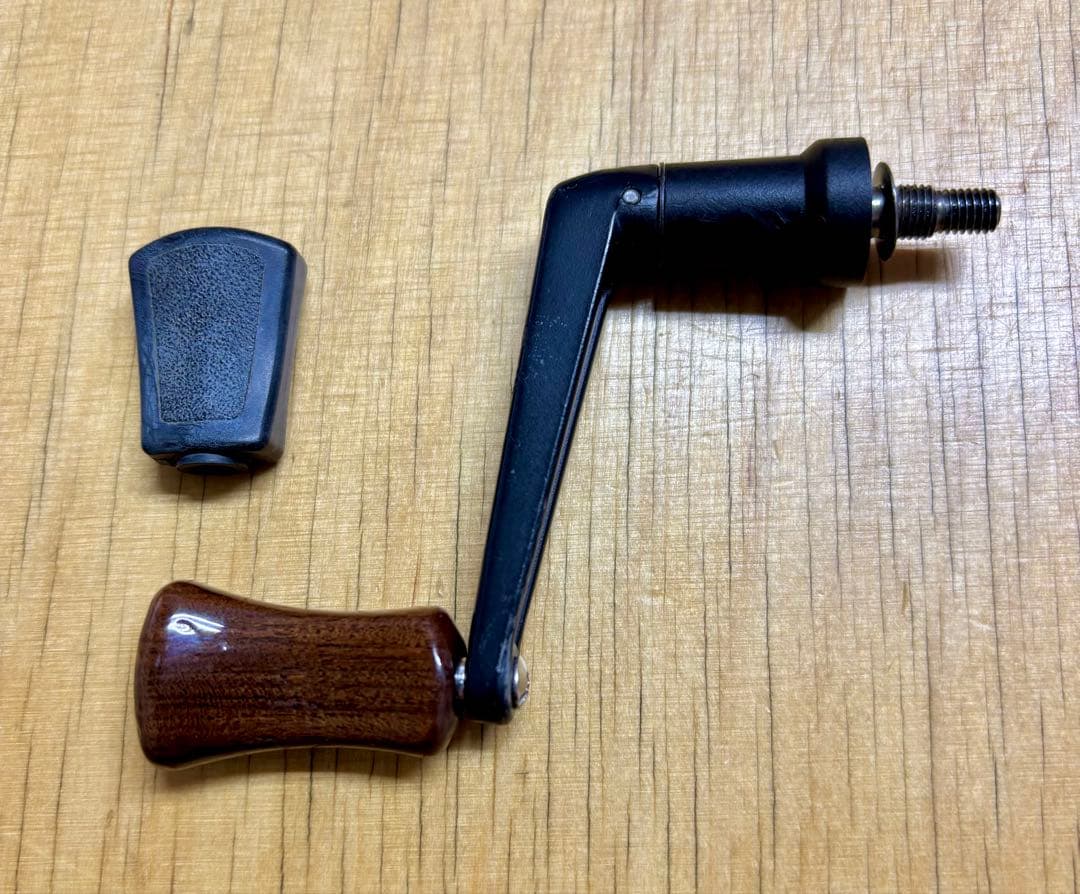 Abu カーディナル C3　純正ハンドル　Avail ウッドノブ　ノブ交換可能 Avail/アベイル】ABU カーディナル 3シリーズ・4シリーズ用 軽量