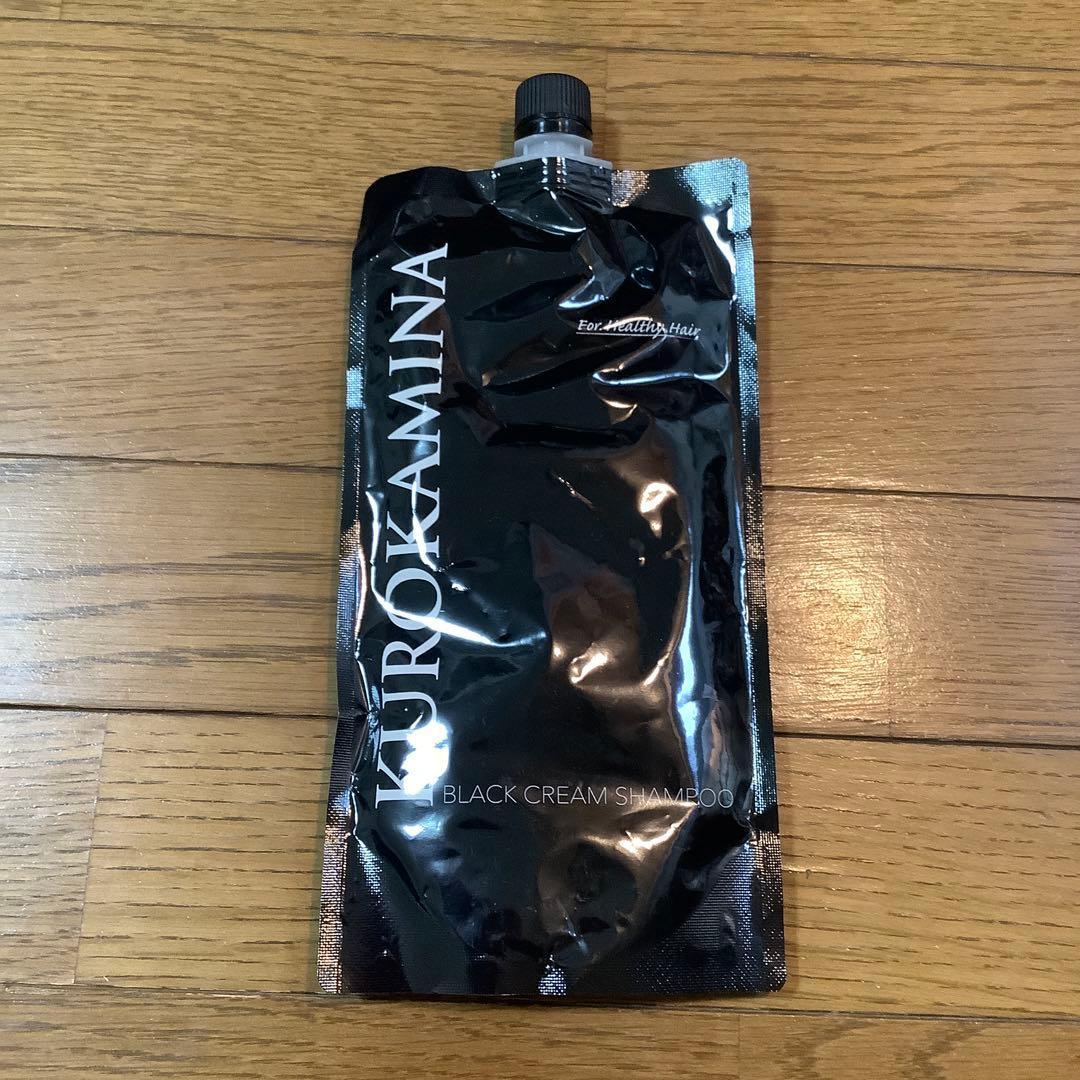 KUROKAMINA BLACK CREAM SHAMPOO 300g - メルカリ