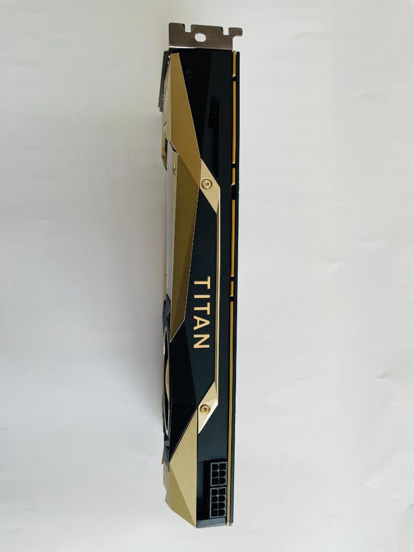 極美品TITAN V 12GB HBM2 (V100と同等コア ) - メルカリ
