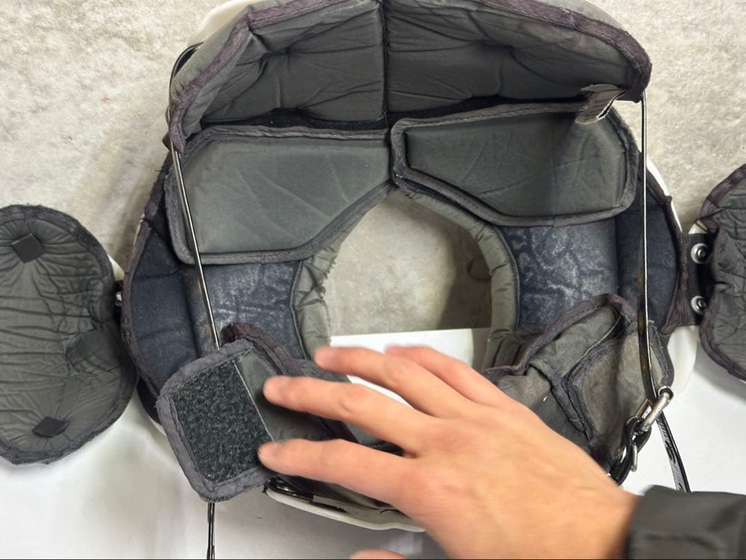 アメリカンフットボール ダグラス 24SW Sサイズ ダグラス ショルダー