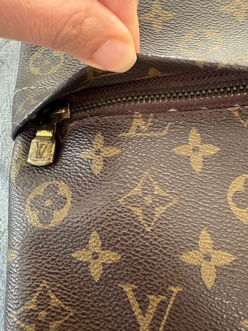 激レア物 ヴィンテージ ルイ・ヴィトン モノグラム レザー クッション