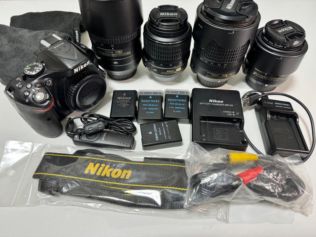 Nikon D5200 一眼レフ 本体+レンズ4本+バッテリー4個+他付属品 Amazon | Nikon デジタル一眼レフカメラ D5200 レンズキット AF-S DX