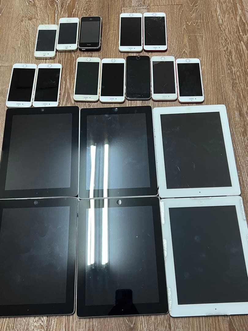 スマホ　iPhone ipad まとめ 18台　部品取り用 《ジャンク》