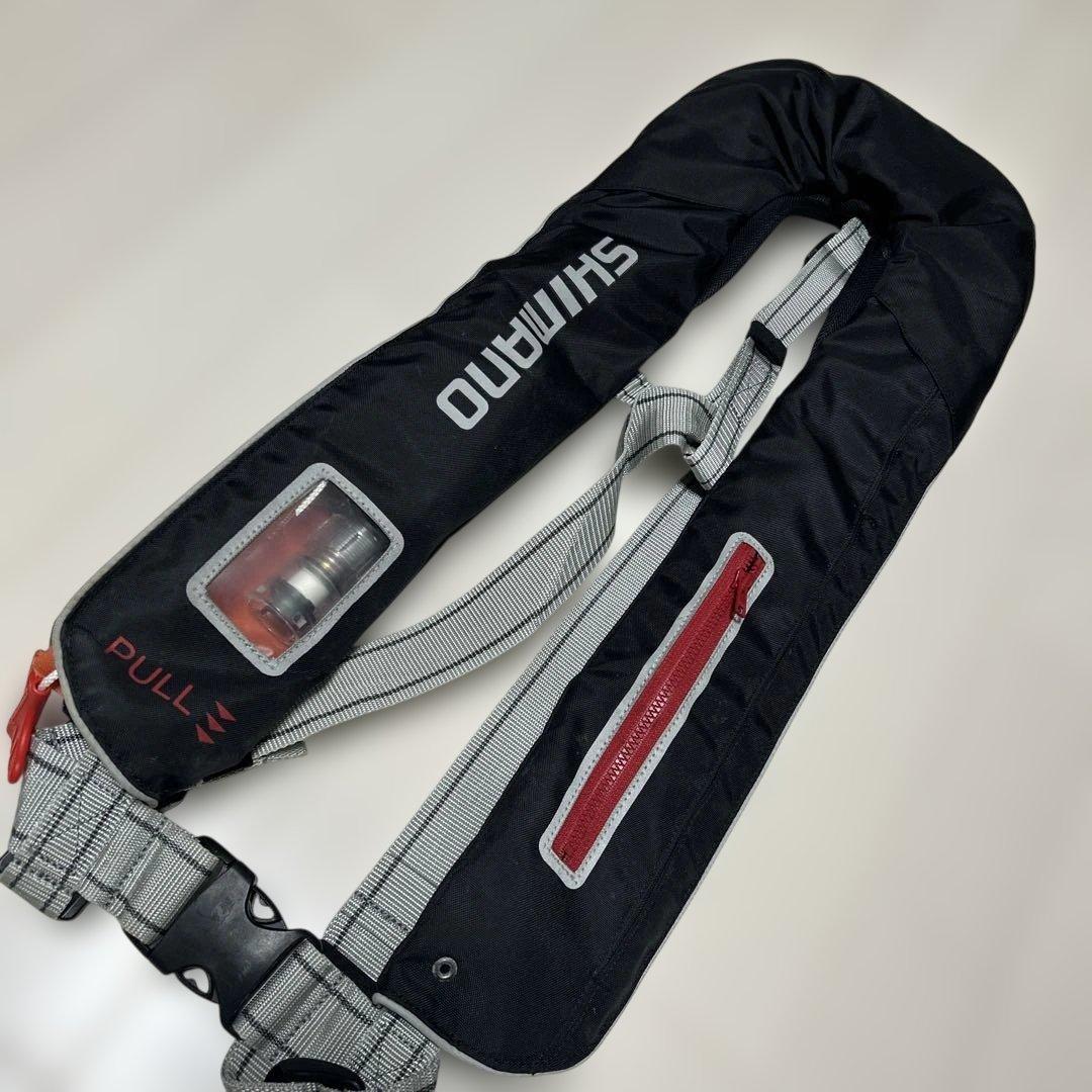 SHIMANO ブラックライフジャケット