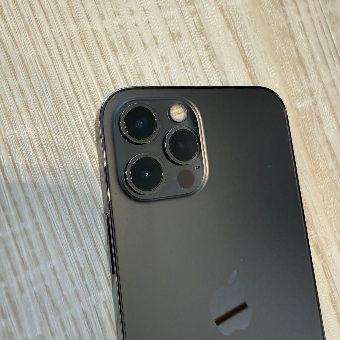 Apple iPhone 12 Pro 256GB グラファイト 本体 - メルカリ