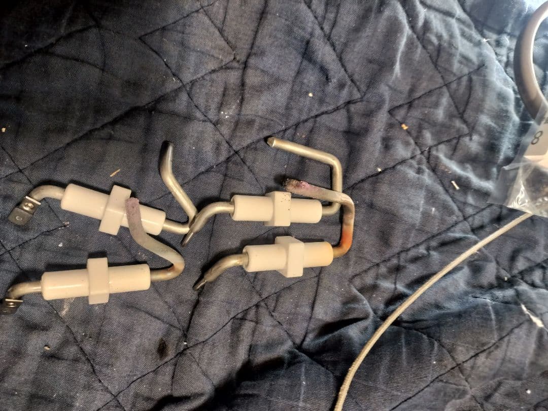 基板、点火プラグ フレームセンサー交換済み暖房ボイラー