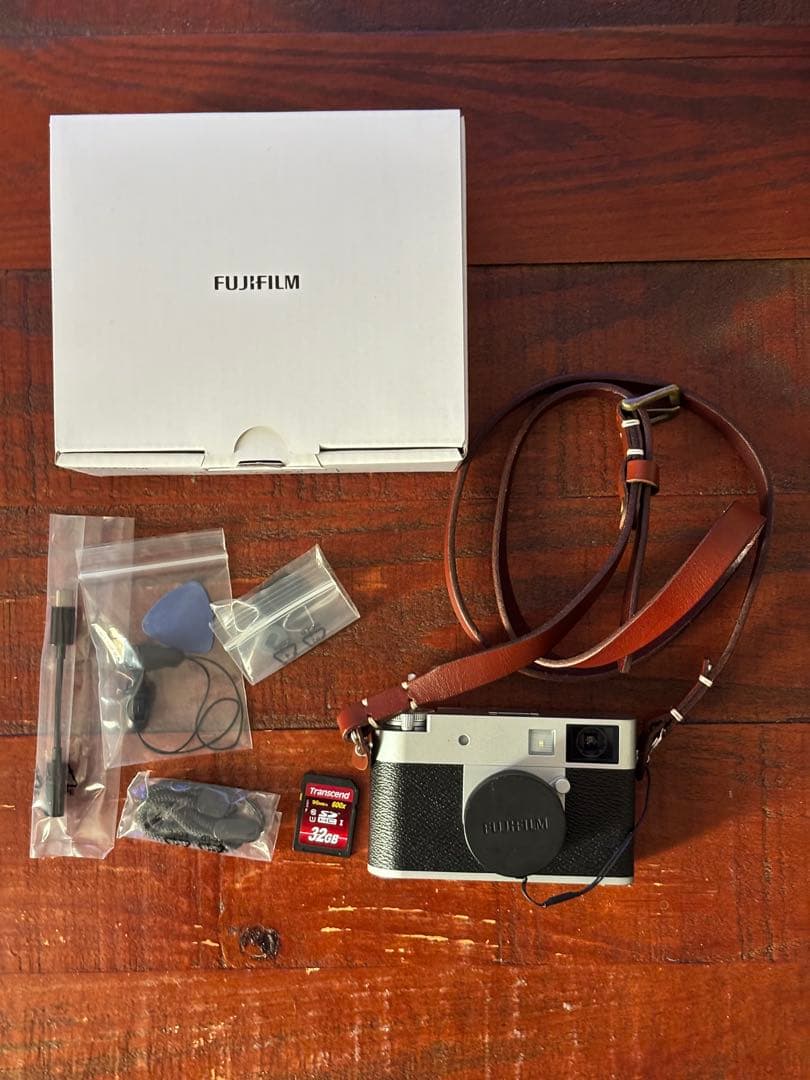 富士フイルム　FUJIFILM xhalf(エックスハーフ) 富士フイルム FUJIFILM X half(エックスハーフ) FUJIFILM X-HF1