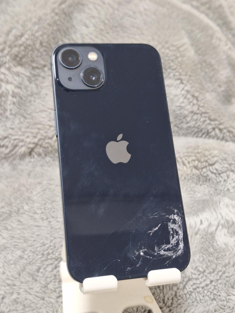 iPhone 13 ミッドナイト 本体 128GB SIMフリー 背面割れ - メルカリ