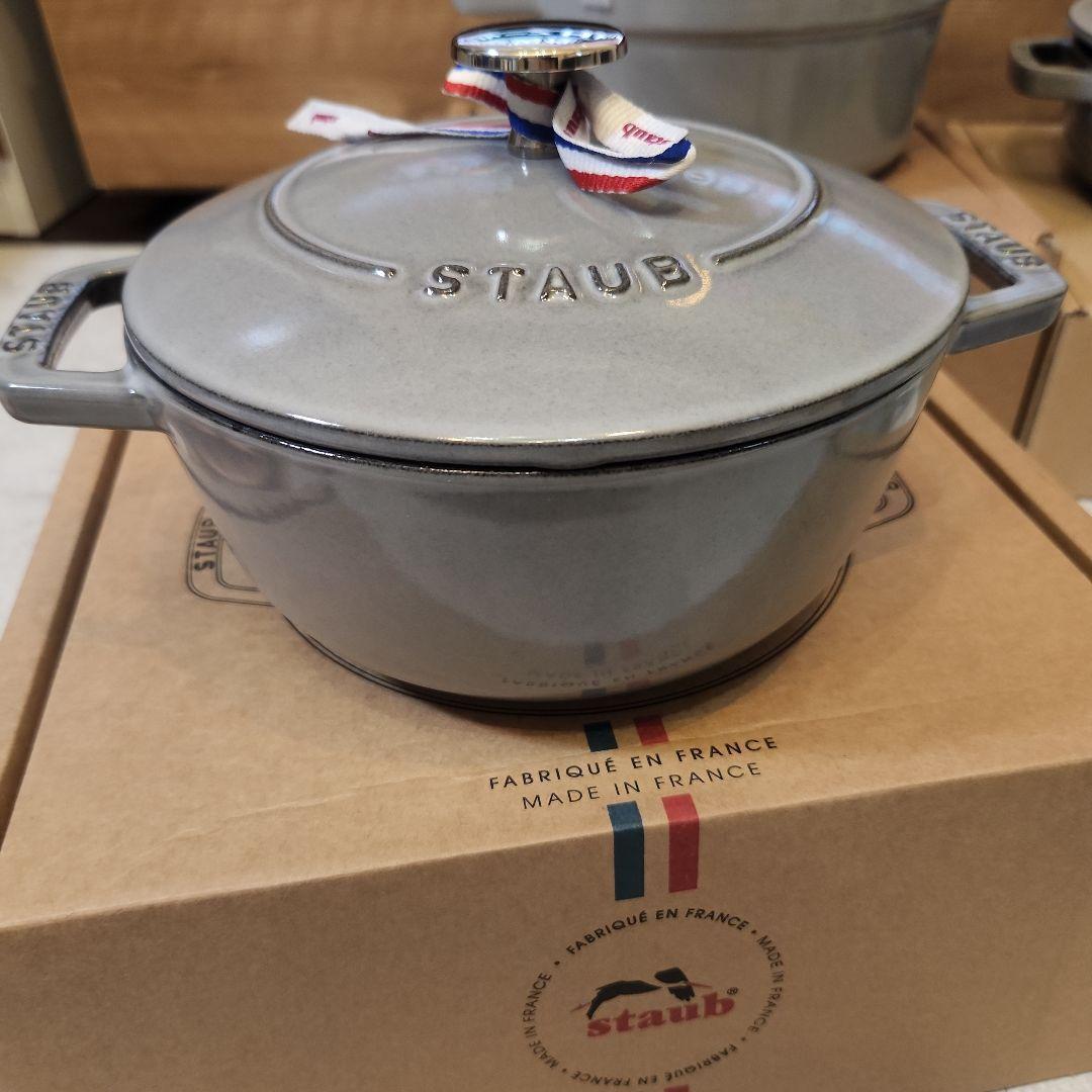 新品未使用 シリアルNo ストウブ　ワナベ 18cm　グレー ストウブ staub Wa-NABE ワナベ 18cm グレー 日本正規品業務用