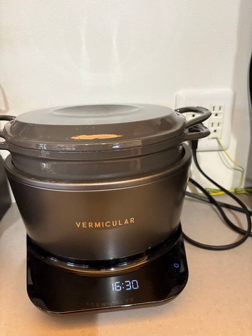 VERMICULAR バーミキュラ ライスポット 5号炊き 鍋つかみ&フタ置付き