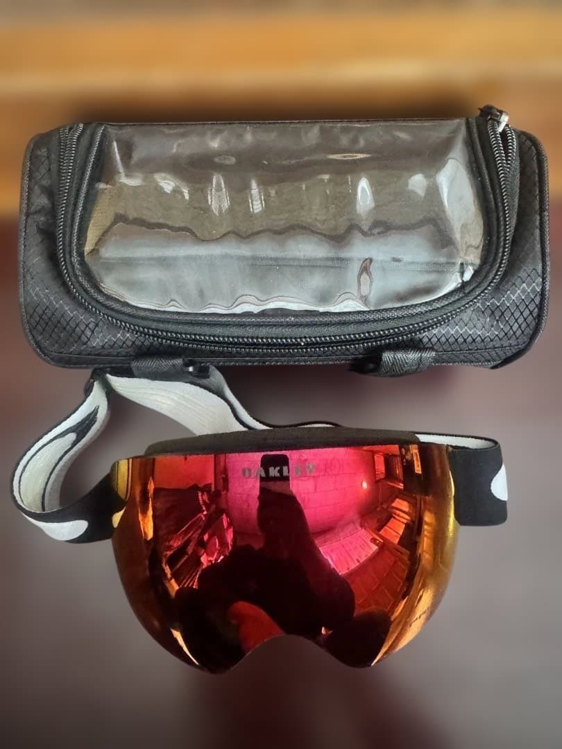 オークリー　FlightDeck M レッド（Torch iridium） Amazon.com: Oakley, Flight Deck M Prizm Goggles, Matte White/Prizm