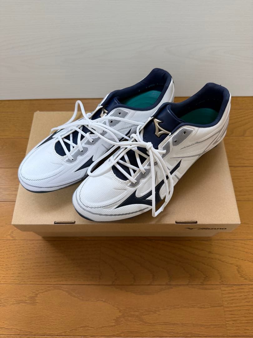 Mizuno ホワイト/ネイビー スパイクシューズ - メルカリ