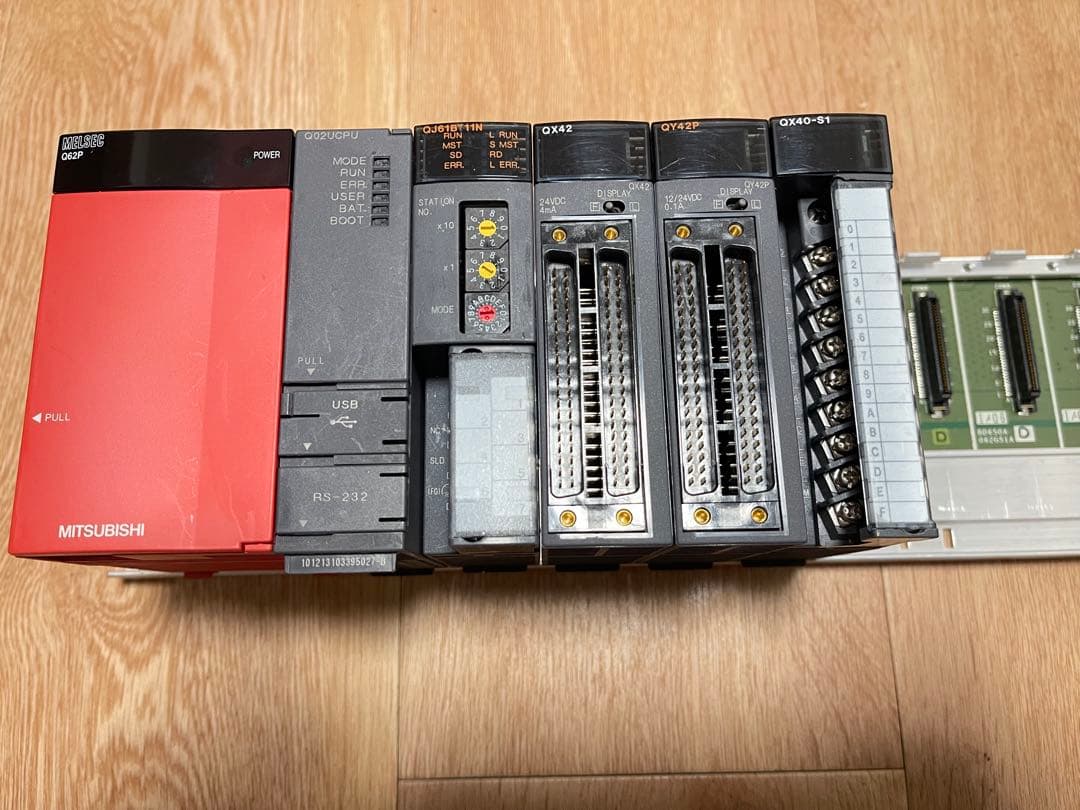 三菱電機 PLC Qシリーズ｜動作良好・中古美品 - メルカリ