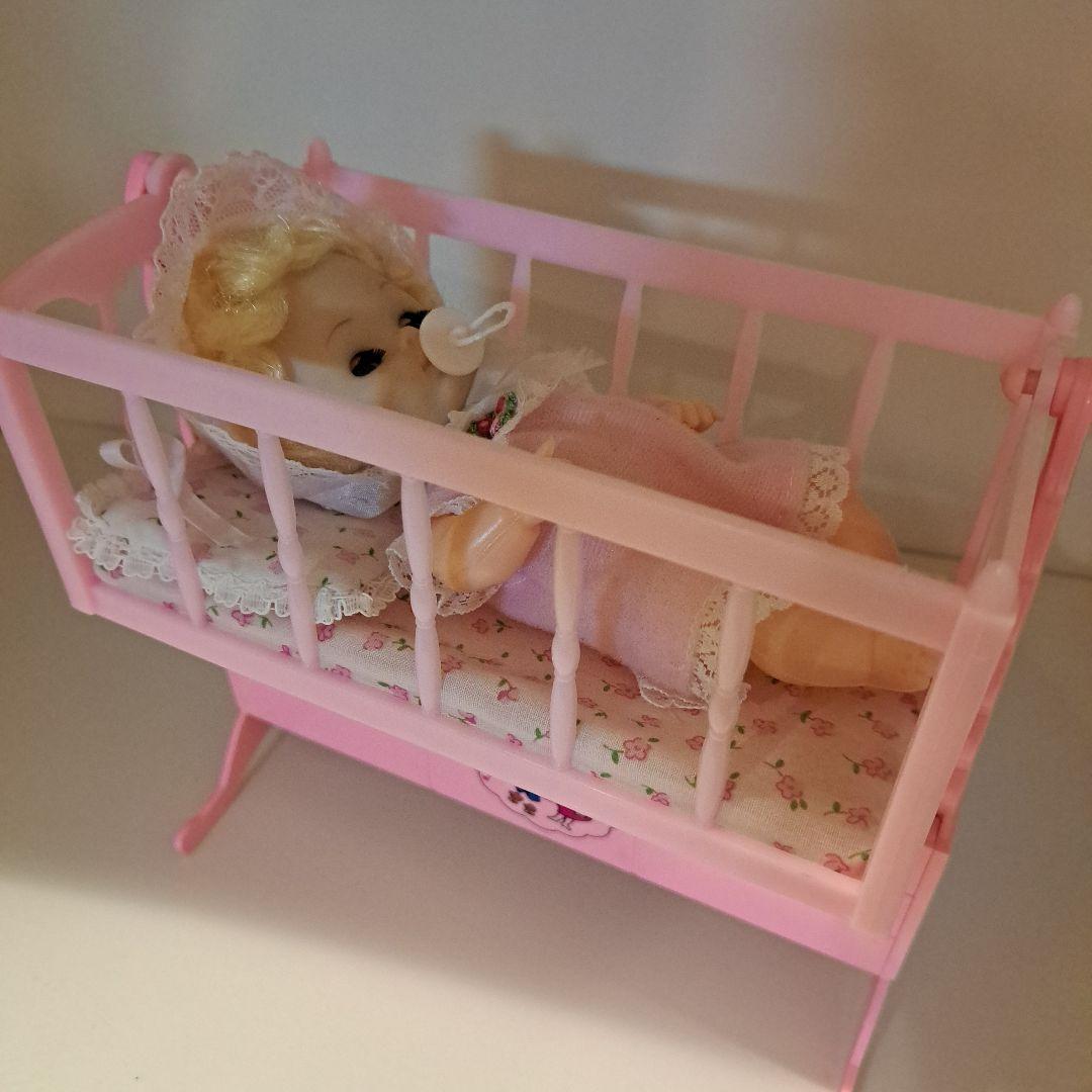 希少オルゴール赤ちゃん人形 揺れるベビーベッド 昭和レトロ