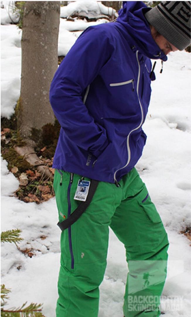 ルイ様専用】美品【Peak Performance】 M HELILOFT J - メルカリ