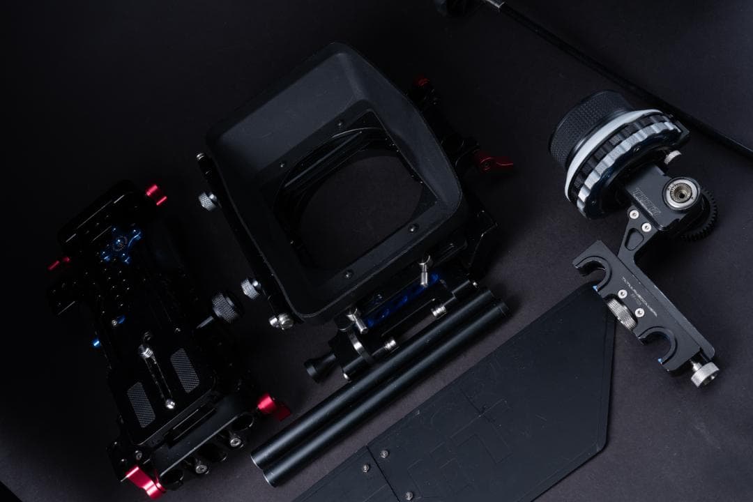 パ*ヤ様 TILTA　マットボックス　フォローフォーカス　ショルダーマウントセッ Amazon | TILTA III TT-03-A DSLR ショルダーリグキット フォロー