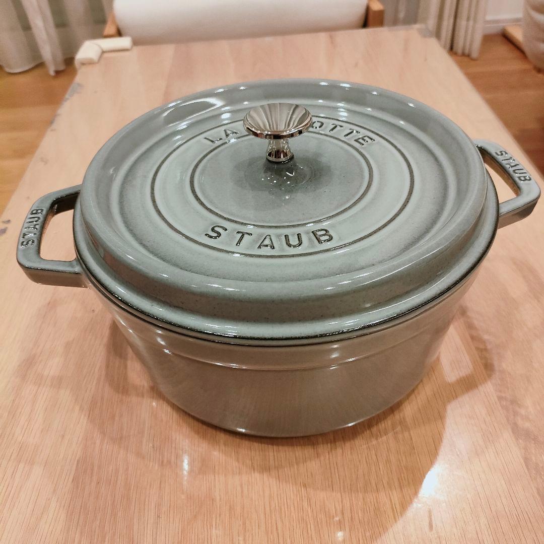 ストウブ staub 24cm ホーロー鍋 グレー - メルカリ