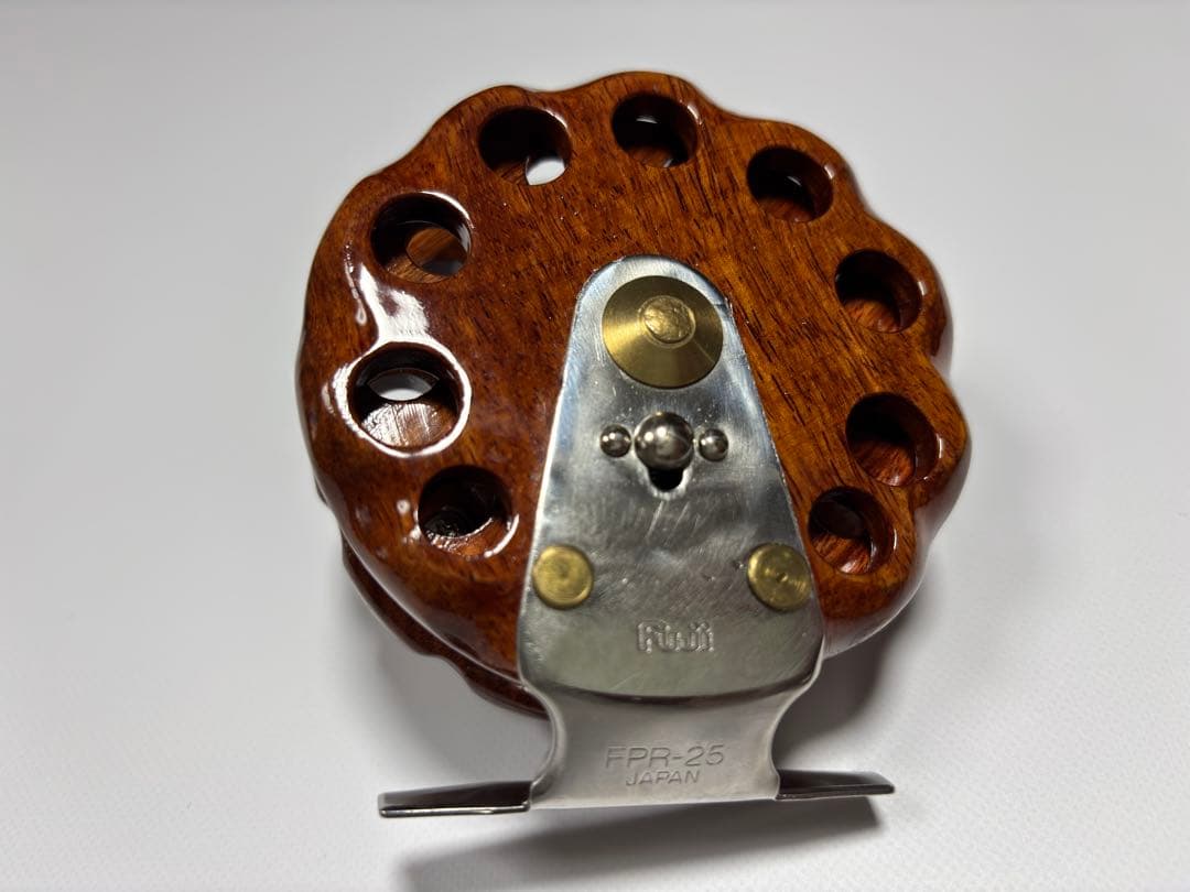 木製タイコリール（大倉屋 花梨 FPR-25スタンド） - メルカリ