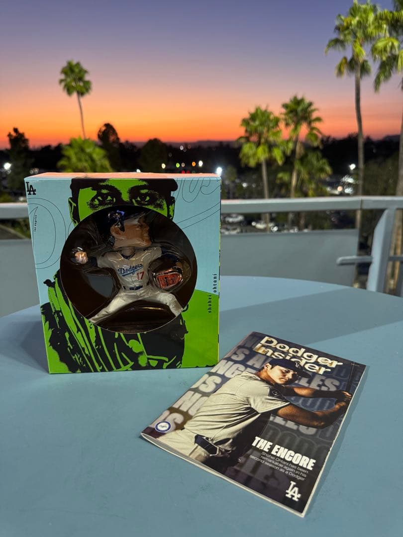 訳あり　大谷翔平　ボブルヘッド　投手　ドジャース　来場者限定　冊子付き　① 大谷翔平 2025 ピッチャー再始動 記念 ボブルヘッド ｜MLB公式｜世界