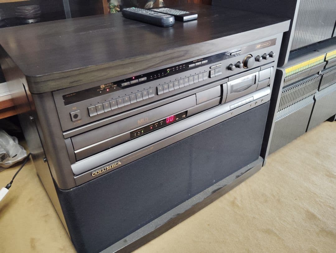 レーザーディスクカラオケプレーヤー コロンビアCLK-E7 ジャンク品