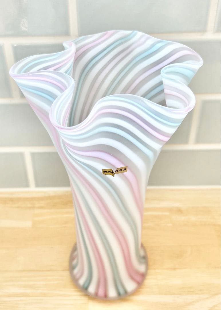レトロ ガラス 花瓶 フラワーベース フリル カメイ ミッドセンチュリー 未使用 レトロ ガラス 花瓶 フラワーベース フリル カメイ ミッドセンチュリー