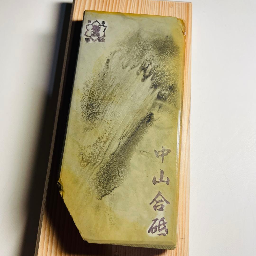 天然砥石 中山合砥 幽霊カラス 極上 530g - メルカリ