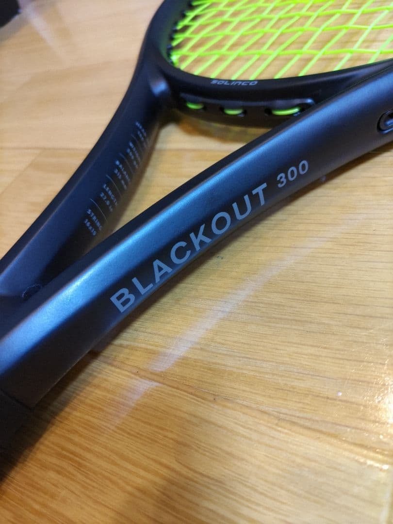 solinco blackout 300 極美品 実測値有り ストリング張り立て - メルカリ