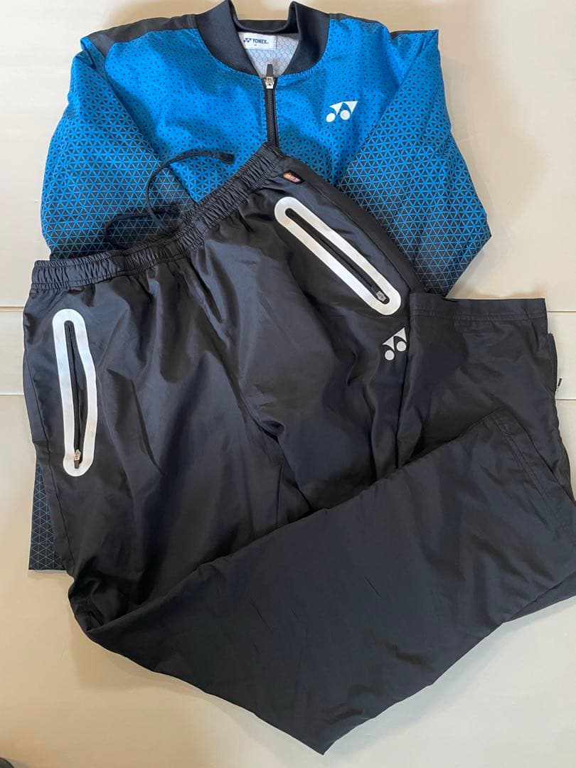 セブン　YONEX ウォームアップウェア Mサイズ 青黒 ヨネックス（YONEX）（メンズ、レディース）テニスウェア ユニニット