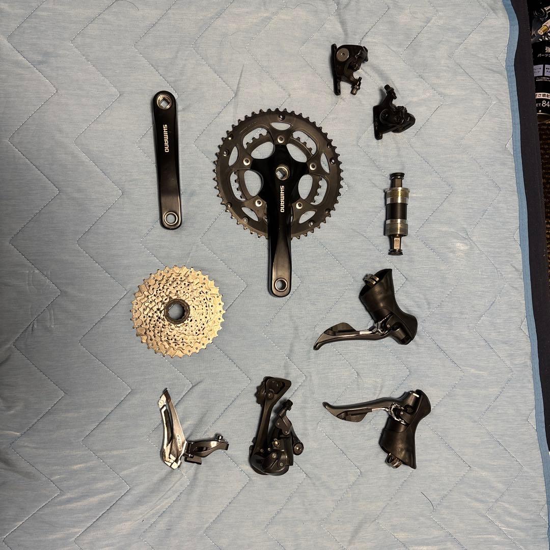 Shimano 8速グループセット　r2000 Claris Shimano Claris R2000 Road Groupset (Black) (2 x 8 Speed