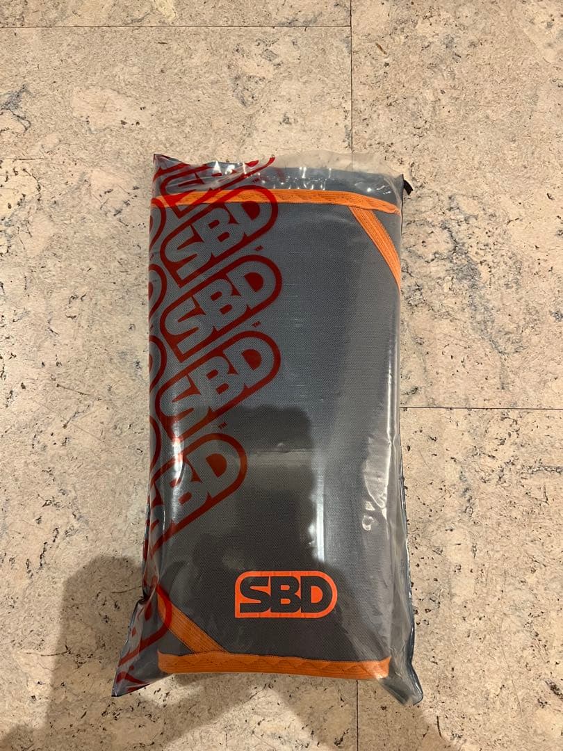 SBD ニースリーブMサイズ グレー/オレンジ - メルカリ