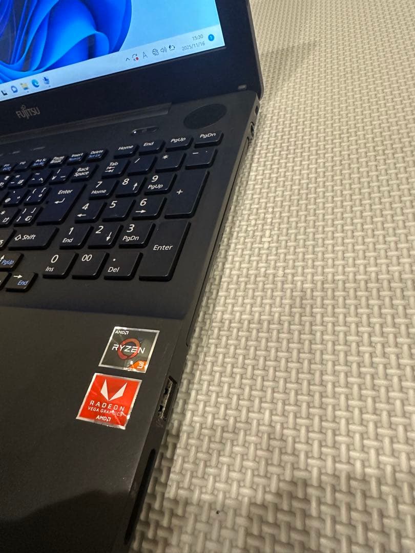 富士通AH43/D1 SSD256GB AMD Ryzen3 8GB Win11 - メルカリ