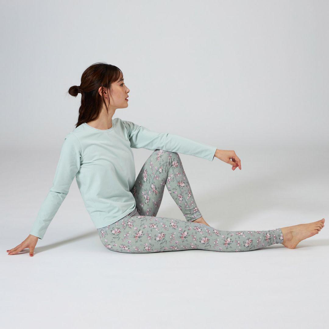 タグ付新品未使用品】チャコット プチローズプリントレギンス - メルカリ