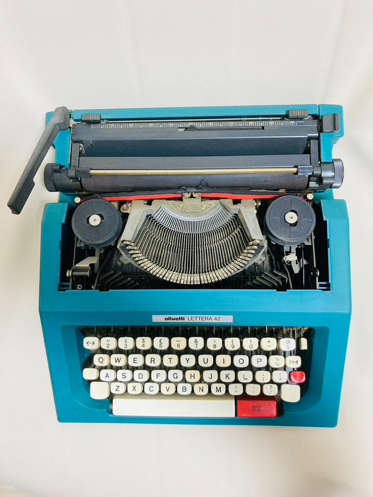タイプライター olivetti LETTERA42 ブルーグリーン ジャンク品 - メルカリ