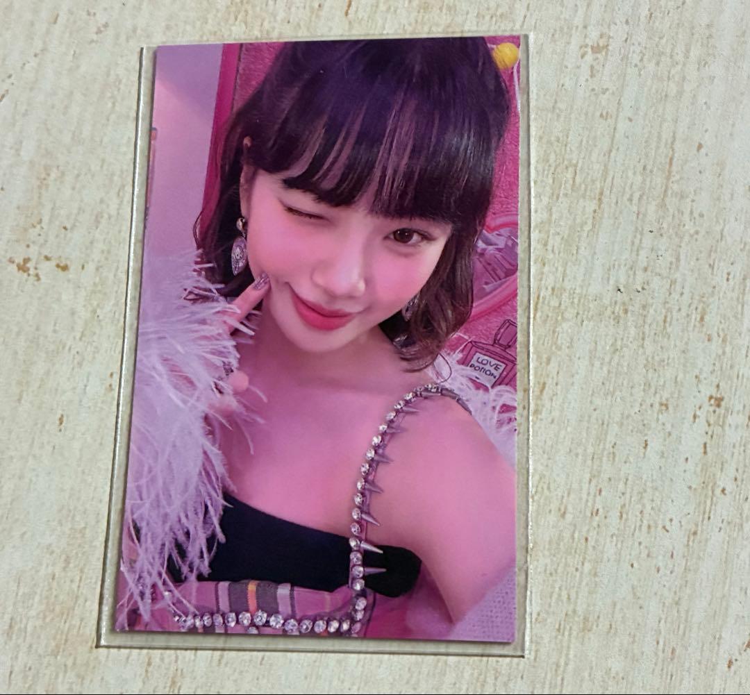 LESSERAFIM トレカ チェウォン - メルカリ