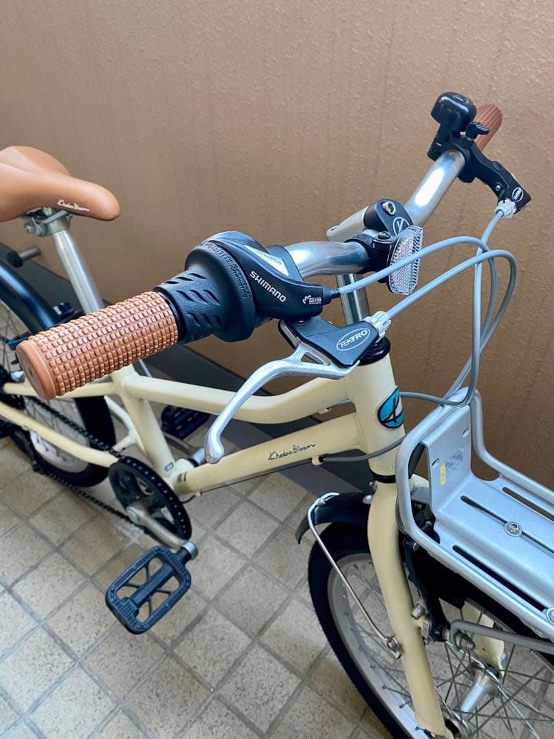 直接引き渡しコーダーブルーム asson J20ホワイト。名古屋市栄 - メルカリ