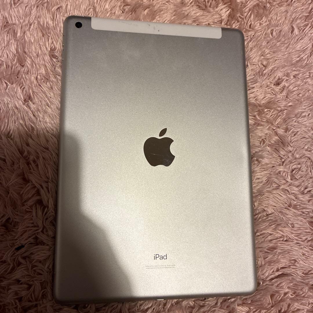 Apple iPad 第8世代 シルバー 本体 iPad 第8世代 32GB シルバー MYMJ2J／A 国内版SIMフリー [32GB] Apple