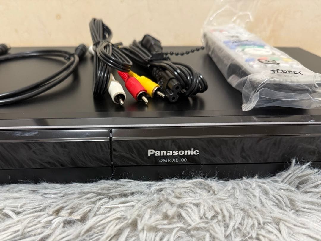Panasonic DMR-XE100 DVDレコーダー320 GB HHD 概要 HDD搭載ハイビジョンDVDレコーダー DMR-XE100 | ブルーレイ／DVD